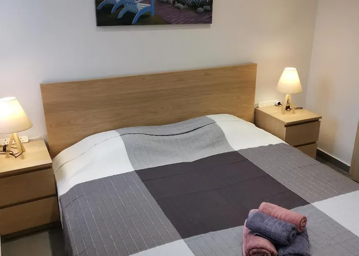 Martins 3 Bedroom Flat 拉纳卡